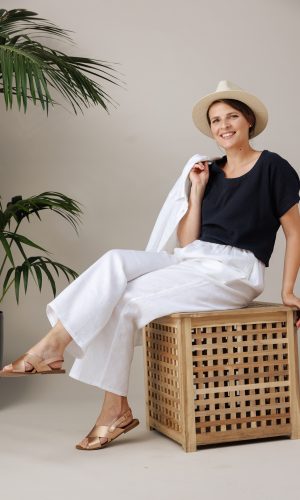 Setul Bia: pantaloni, cămașă și bluză